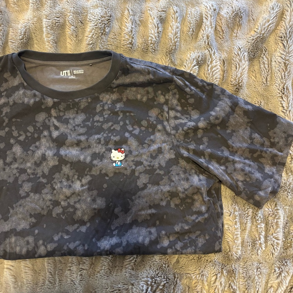 Uniqlo Hello Kitty Collab Tee